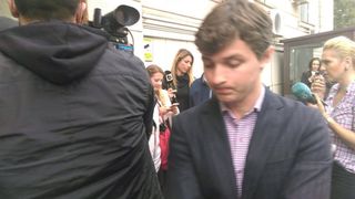 Uliana a venit la DNA, insotita de fratele ei. Barbatul va fi si el audiat de procurori (foto: Stirile Kanal D)