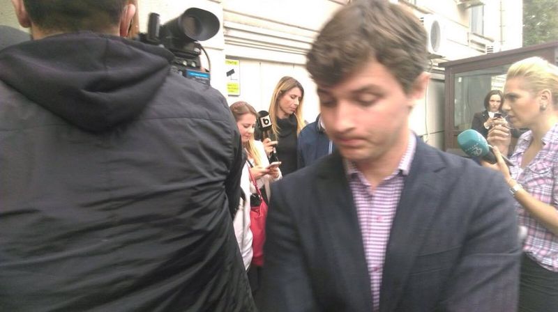 Uliana a venit la DNA, insotita de fratele ei. Barbatul va fi si el audiat de procurori (foto: Stirile Kanal D)