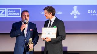 Haluk Kurcer, presedintele Kanal D, premiat de Dr. Oz