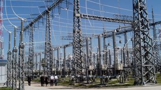 Pentru prima oara in ultimii 26 de ani, reteaua electrica de transport a cazut in doua judete. Transelectrica a explicat din ce cauza