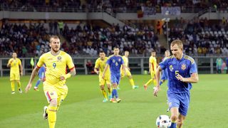 Francezii ii iau peste picior pe romani inainte de Euro! "I-au incarcat" pe tricolori in rulote