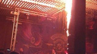 Dupa un concert in clubul Colectiv din aprilie 2015, un cronicar rock avertizase: "In cazul unui eveniment neplacut, acolo se murea asa cum mor gandacii, pe capete!"