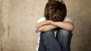 Elev de noua ani, batut crunt de catre invatatoarea sa! Se intampla in judetul Vaslui! Politia a deschis o ancheta in acest sens!