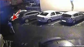 Un brasovean si-a terorizat vecinii! Le inteapa caucicurile la masini! Oamenii sunt disperati!