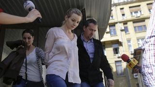 Ce se intampla acum cu directoarea gradinitei private din Cotroceni, filmata in timp ce agresa copiii