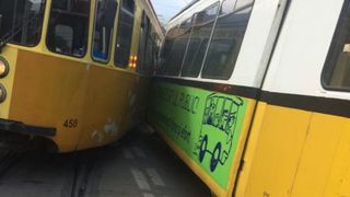 Accident la Iasi. Două tramvaie s-au ciocnit după ce unul dintre ele a deraiat
