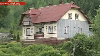 Singura localitate din tara unde casele sunt pictate cu motive traditionale. Cum arata satul desprins parca din cartile cu povesti