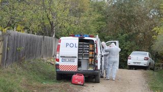 Un batran de 80 de ani si-a omorat fiul! Omul traia in teroare de zeci de ani!