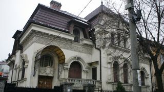 Una din vilele stapanite de Carpaci