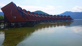 Premiera in Romania: se deschide prima statiune exotica, un sat plutitor, intr-un peisaj de poveste