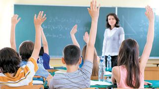 Personalul didactic din Romania a ajuns la 237400 de persoane, cu un raport mediu de 15 copii la un profesor