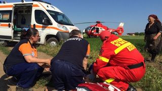 UPDATE Un autocar plin cu copii s-a rasturnat in judetul Brasov! Patru persoane au murit, printre care si un copil, si 20 au fost ranite. Dosar penal pentru ucidere din culpa. Reactia lui Arafat