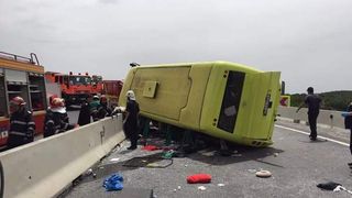 A scapat din ghearele mortii ca prin minune, insa a ramas cu amintiri cumplite. Unul dintre copiii din autocarul rasturnat la Brasov face marturii cutremuratoare: "Soferii amandoi erau zdrobiti"