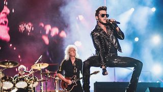 Trafic restrictionat pentru concertul susţinut de trupa Queen şi Adam Lambert &icirc;n Piaţa Constituţiei. Marti circulatia va fi inchisa in centrul Capitalei