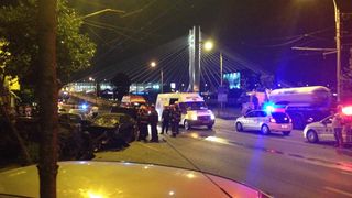 Accident groaznic in Capitala, noaptea trecuta. Un barbat baut a intrat cu masina in cinci autoturisme parcate