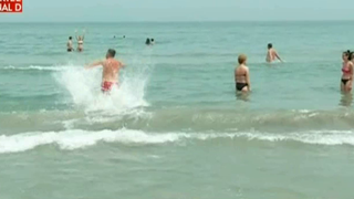 Record pe litoral. Cea mai aglomerata mini-vacanta de Rusalii in ultimii 25 de an: 70 de mii de turisti au cheltuit 8 milioane de euro la mare