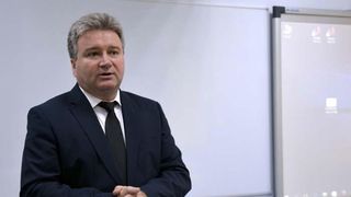 Rectorul Universitatii din Oradea a fost retinut de DNA