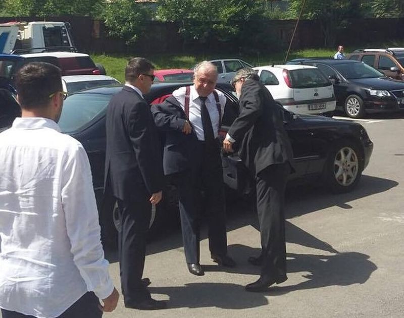 Ion Iliescu,unul dintre fostii demnitari care au participat la ceremonia dinaintea incinerarii