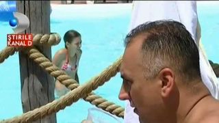 Romanu-i tot roman, indiferent de vreme. Desi medicii recomanda sa avem grija la alimentatie pe timp de canicula, berea curge in continuare, iar micii sfaraie pe gratare