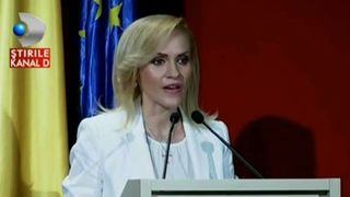 Inscaunare cu scandal. Gabriela Firea a depus juramantul de investitura intr-un teatru, iar intreaga scena s-a transformat intr-o piesa tragi comica. Ce s-a intamplat