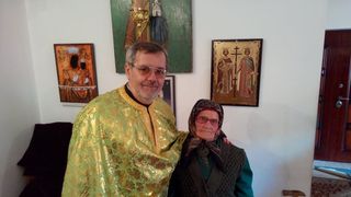 Preotul caterisit pentru ca a fost acuzat de desfrau tine slujbe in continuare! Fostul parinte Antoche s-a inscris intr-o biserica nerecunoscuta de autoritati!