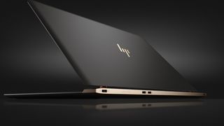 HP a lansat un laptop subtire cat un telefon. Cat costa si ce poate sa faca gadgetul