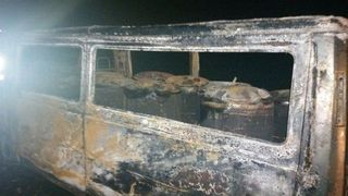 O autoutilitara care transporta motorina a luat foc pe autostrada