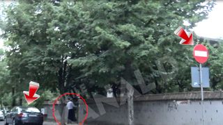 Geoana si-a oprit masina la cativa pasi de semnul care indica faptul ca aprcarea este interzisa