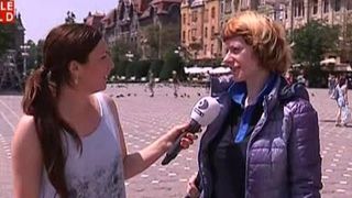 Cum s-au aparat romanii de canicula. Unii se imbraca sumar, altii se acopera din cap pana in picioare