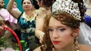 Rromii nu mai fac nunti in Romania de frica politiei si a fiscului. Rromii din Spania, supranumiti "Imparatii din Sevilla", au dat o petrecere de pomina, cu lautari de renume