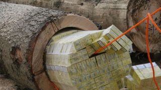 1,5 milioane de pachete de tigari, confiscate de politisti. Unde ascundeau contrabandistii marfa