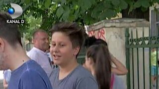 Evaluarea nationala. Emoţii mari pentru absolvenţii claselor a 8-a şi de două ori mai mari pentru părinţii lor. Cum s-au descurcat elevii