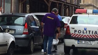Un cunoscut interlop din Timisoara a fost injunghiat in plina strada de mai multi rivali