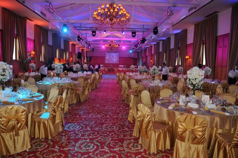 Firma lui Dragomir detine mai multe spatii in care se organizeaza nunti si diverse alte evenimente