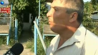 A incercat sa-si urce sotia pe scaunul de viceprimar, dar a fost denuntat de varul sau. A sunat la 112 imediat dupa ce primarul l-a mituit