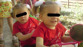 Fetitele s-au nascut in 2011