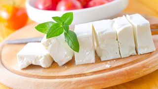 Cat de sanatoase sunt rosiile cu branza? Pericolul la care te expui si despre care nu ti-a zis nimeni!