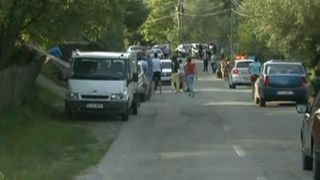 Moarte cumplita pentru o fetita de 9 ani. A fost lovita mortal de o masina dupa ce a trecut strada in fuga, fara sa se asigure