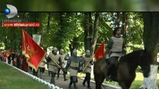 Spectacol medieval in Cetatea Neamtului. Vlad Tepes, Stefan cel Mare, voievozi si domnite s-au luptat pentru a apara cetatea, spre incantarea turistilor