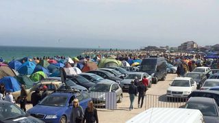 Turistii, dezamagiti de Vama Veche: "S-o facut nasol""Trebuie sa cautam alta plaja"