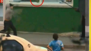 Un cersetor din Sibiu, batut cu bestialitate de doi copii. Acestia il lovesc cu pietre si bate