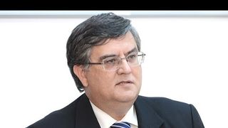 Profesorul propus pentru functia de ministru al Educatiei nu stie germana, dar numele lui apare pe o traducere din aceasta limba