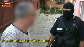 Scandal cu mascatii in curte! "Nu pune mana pe mine ca nu esti mai teapan! Eu nu pot sa folosesc forta?"