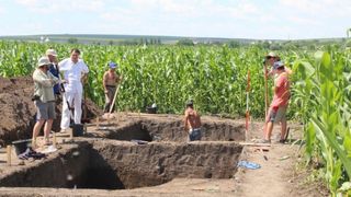 Descoperire unicat pe malul Prutului: un templu urias vechi de 7.000 de ani.