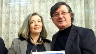 Ion Caramitru are o adevarata avere, dar sotia actorului a primit 9000 de euro de la tatal ei ca sa aiba grija de el! Michaela a trecut in acte oficiale faptul ca se ocupa de parintele ei de 92 de ani