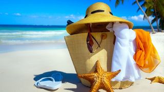 Pregatirile inainte de vacanta la mare sunt extrem de importante, iar aceste articole nu trebuie sa lipseasca din bagaj. Cat costa sa va pregatiti de plaja cum se cuvine