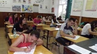 Unul din subiectele de la proba de fizică a Bacalareautului a fost formulat greşit, sustine un profesor de fizica din Iasi