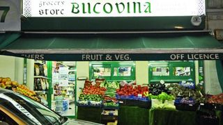 Un magazin romanesc a fost incendiat in Anglia. Cum a reactionat Ministerul Afacerilor Externe