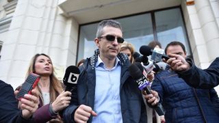 Dezvaluiri cutremuratoare ale fetei lui Dan Condrea cu Laura Georgescu: "Cand plangeam, tati si Uliana ma certau si uneori ma bateau! Ma bateau pe picioruse, chiar si peste gurita!"