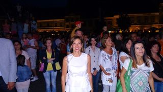 Prima Doamna, la concertul lui Smiley, in timp ce presedintele era la summitul NATO. Cum s-a distrat Carmen Iohannis la concert